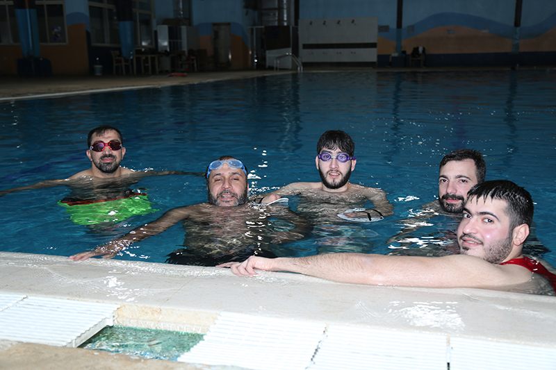 نادي المجد الرياضي ينظّم نشاط سباحة ترفيهي للجرحى