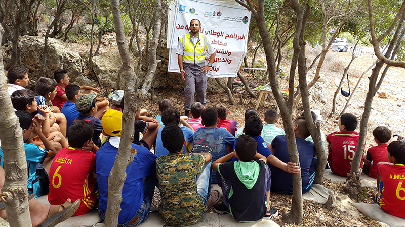 نشاط توعوي عن مخاطر الألغام في المخيم الكشفي بمشاركة مؤسسة الجرحى والهيئة الصحية الإسلامية